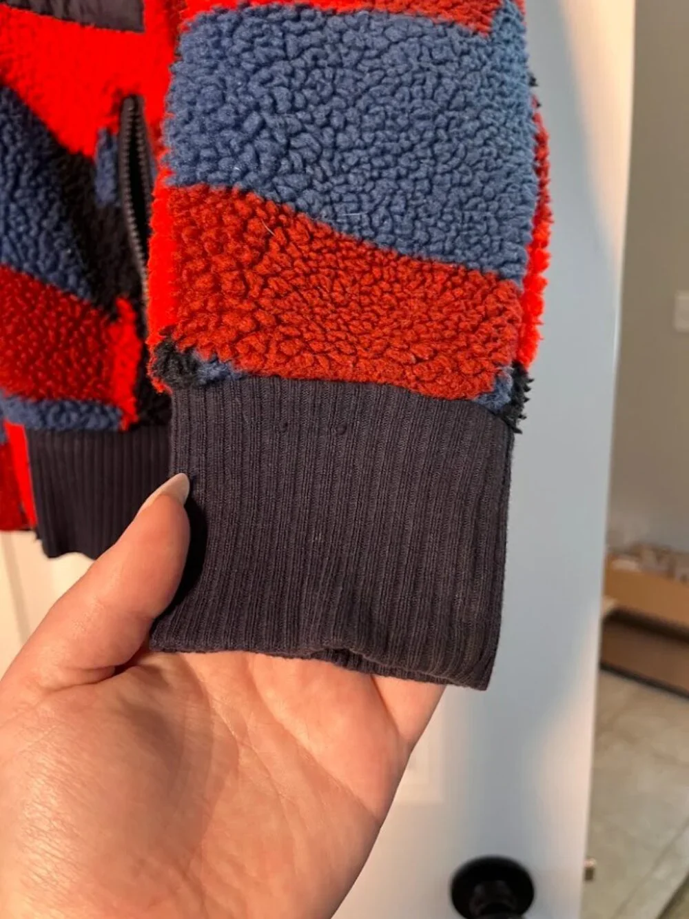 GapKids Full Zip Fuzzy Plush Fleece Jacket Medium Boys